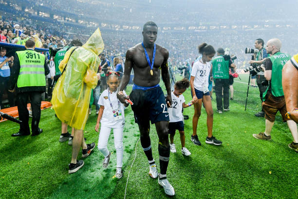 了本届世界 了本届世界