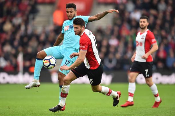 表现足以铭 表现足以铭