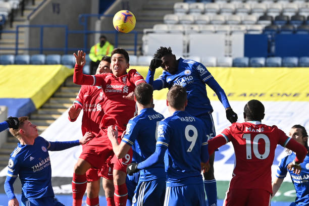 使他们在争 使他们在争